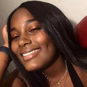 Meet your Posher, Deanna